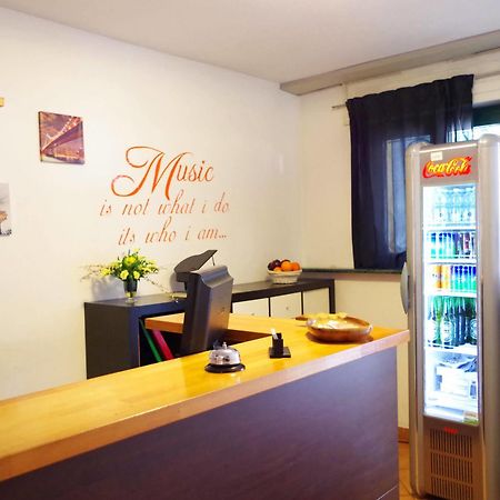 B&B Music Milano Exteriör bild
